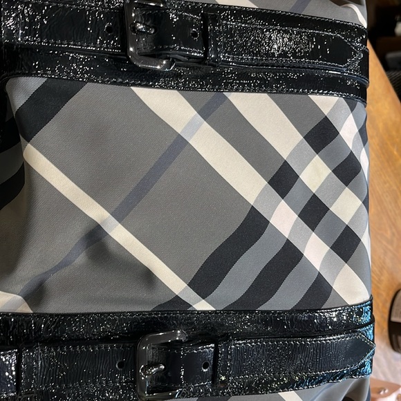 Burberry shoulder Bag. - Picture 5 of 7